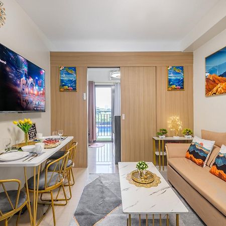 2 Side-By-Side P00L Front Condos, 6 Beds, 2 Cr, 2 Kitchen For 10 Guests At Moa Manila Esterno foto