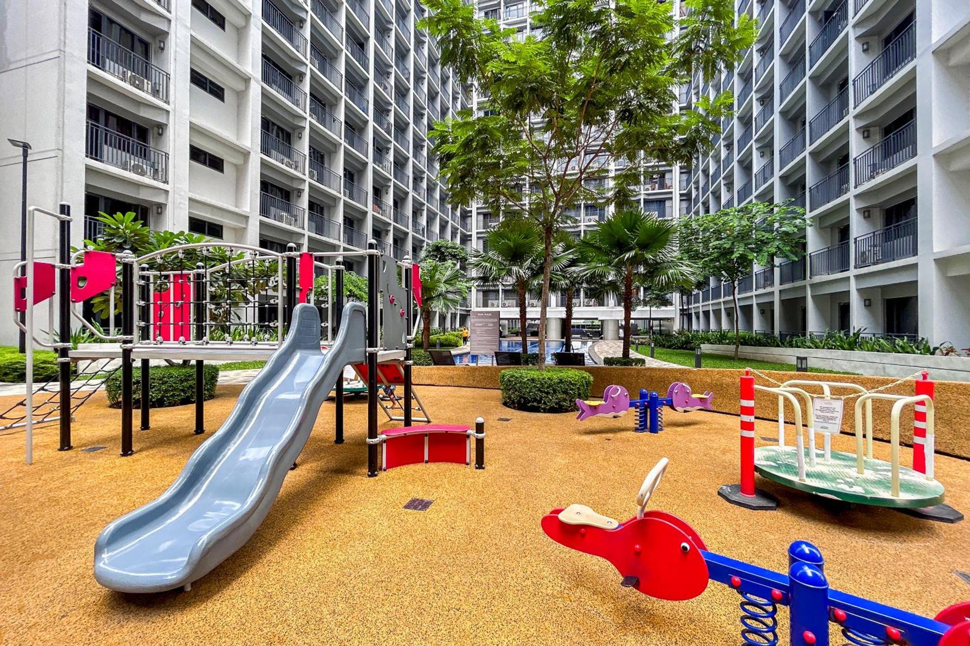2 Side-By-Side P00L Front Condos, 6 Beds, 2 Cr, 2 Kitchen For 10 Guests At Moa Manila Esterno foto
